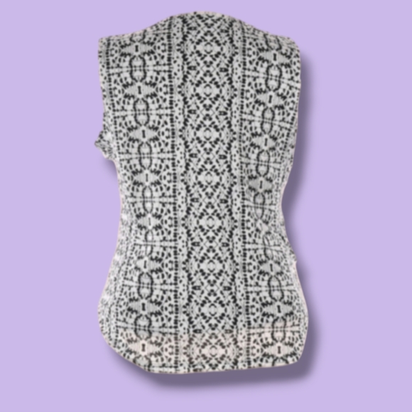 🖇️Sleeveless Top by Mercer St Studio - Picture 5 of 5